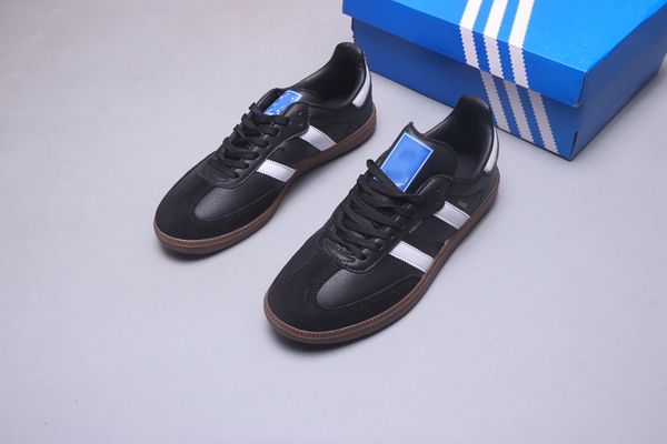new 2022 spring shoes large size multi-color lace up round head canvas panda new men women casual dress white red golden triple fashion mens, Black 
new 2022 spring shoes large size multi-color lace up round head canvas panda new men women casual dress white red golden triple fashion mens, Black