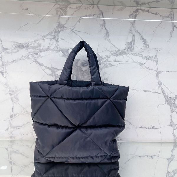re-nylon padded tote bag winter 2022 fashion shopping luxury shoulder bag designer women's handbag crossbody purse large capacity 37cm
re-nylon padded tote bag winter 2022 fashion shopping luxury shoulder bag designer women's handbag crossbody purse large capacity 37cm