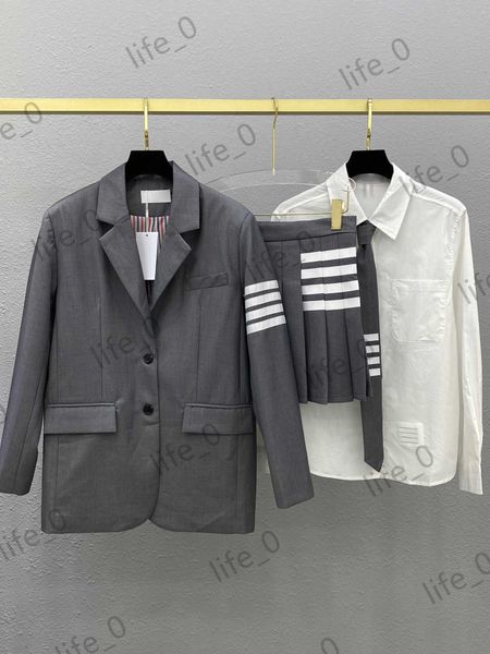designer brand women three piece dress lapel striped suit jackets same color tie white shirt high waist pleated skirt fashion womens clothi
designer brand women three piece dress lapel striped suit jackets same color tie white shirt high waist pleated skirt fashion womens clothi