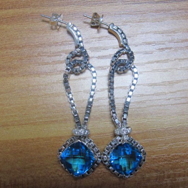 925 sterling silver 11mm blue z studs earrings design jewelry fine earring christmas gifts mother's day gifts, Golden;silver
925 sterling silver 11mm blue z studs earrings design jewelry fine earring christmas gifts mother's day gifts, Golden;silver