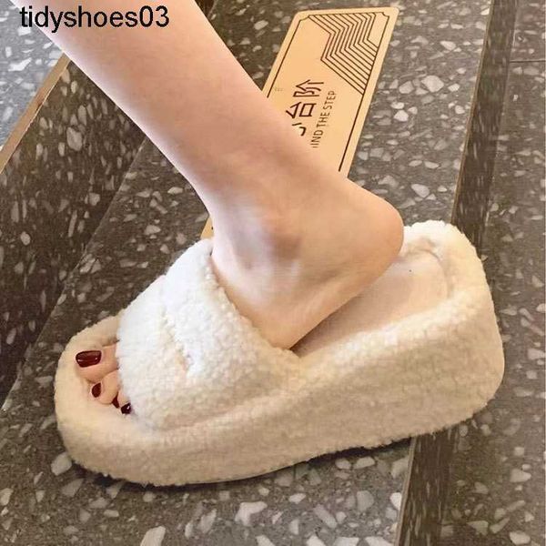 dawang thick bottom woolen slippers women's wear autumn and winter 2022 new ultra-high heels lamb wool flip flops aw thick bottom slipp, Black
dawang thick bottom woolen slippers women's wear autumn and winter 2022 new ultra-high heels lamb wool flip flops aw thick bottom slipp, Black