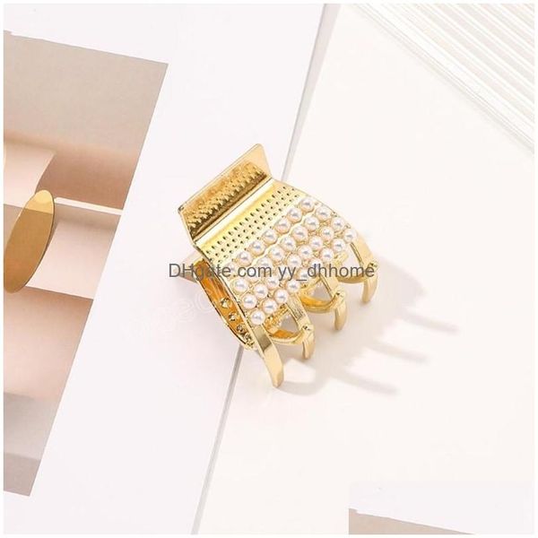 clamps trapezoid shaped with pearl rhinestone hair clamps geometric alloy ponytail scrunchies clips claw korean small size gold head dh87o, Slivery;golden
clamps trapezoid shaped with pearl rhinestone hair clamps geometric alloy ponytail scrunchies clips claw korean small size gold head dh87o, Slivery;golden