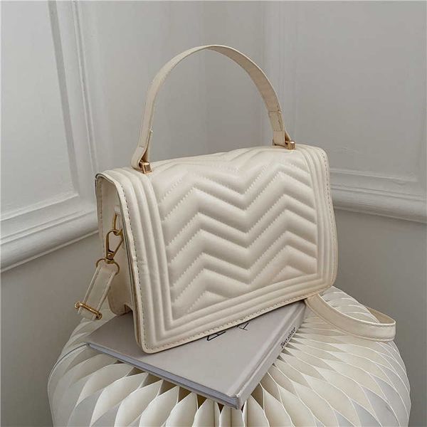 design bag factory wholesale and retail 2023 winter new fashion simple practical one shoulder small square women's
design bag factory wholesale and retail 2023 winter new fashion simple practical one shoulder small square women's