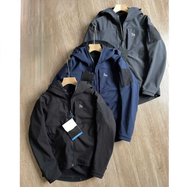 men's designer jacket outdoor warm windproof waterproof hooded coat classic arc fleece softshell sportswear cardigan hoodie, Black;brown
men's designer jacket outdoor warm windproof waterproof hooded coat classic arc fleece softshell sportswear cardigan hoodie, Black;brown