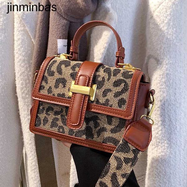 tote bag factory wholesale and retail leopard dign portable small women's autumn winter new broadb msenger square
tote bag factory wholesale and retail leopard dign portable small women's autumn winter new broadb msenger square