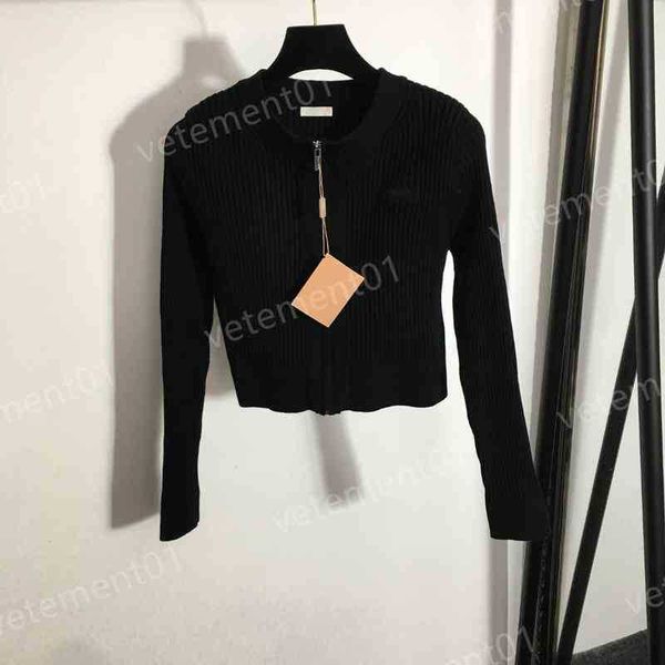 luxury women sweater ..mi striped slim fit zip cardigan cropped knitted jackets fashion brand designer womens sweaters, White;black
luxury women sweater ..mi striped slim fit zip cardigan cropped knitted jackets fashion brand designer womens sweaters, White;black