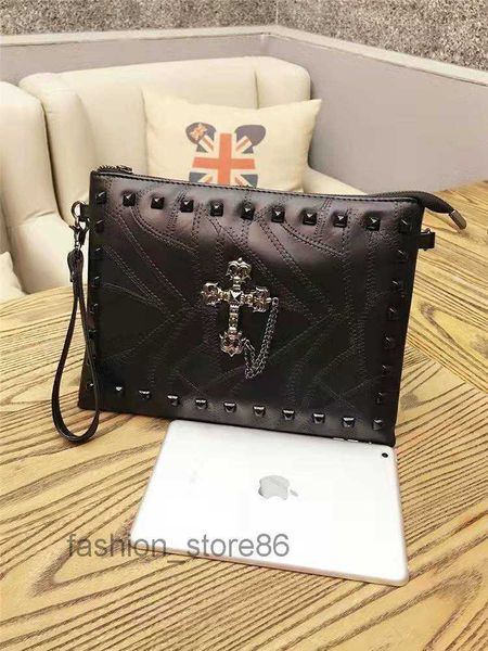 designer shoulder bags luxury messenger bag for men fashion soft leather clutch metal cross en tees
designer shoulder bags luxury messenger bag for men fashion soft leather clutch metal cross en tees