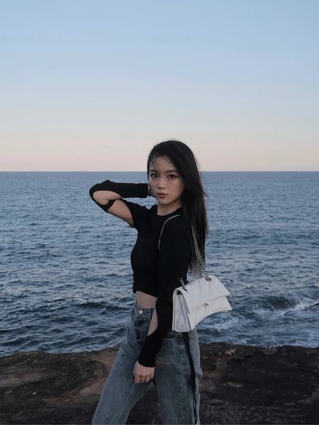 classical hourglasses tote bags lady crush handle messenger wallet luxury designer crocodile chain evening handbag crossbody women shoulder
classical hourglasses tote bags lady crush handle messenger wallet luxury designer crocodile chain evening handbag crossbody women shoulder