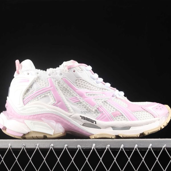 runner 7.0 designers casual shoes demna women men high trainers black white pink blue running shoe trend all-match jogging hiking siz
runner 7.0 designers casual shoes demna women men high trainers black white pink blue running shoe trend all-match jogging hiking siz