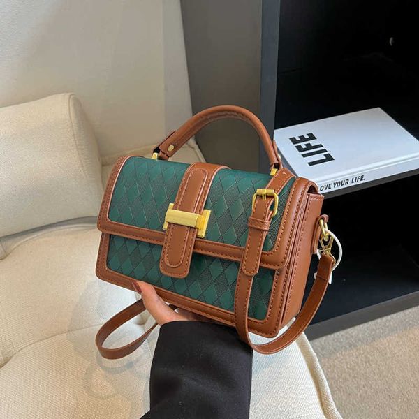 design bag factory wholesale and retail autumn winter bag 2023 new women's high sense small crowd crossbody temperament fire hheld fema
design bag factory wholesale and retail autumn winter bag 2023 new women's high sense small crowd crossbody temperament fire hheld fema