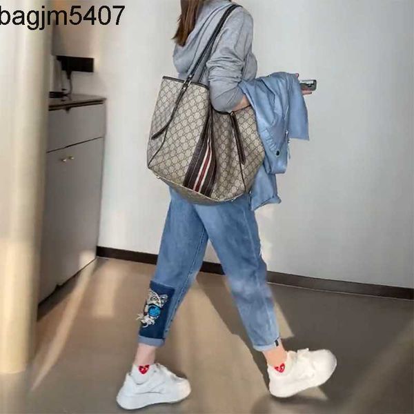 design bag factory wholesale and retail large size tiger head hole jeans women's 2023 new summer thin blue leopard harlan pants fat mm
design bag factory wholesale and retail large size tiger head hole jeans women's 2023 new summer thin blue leopard harlan pants fat mm