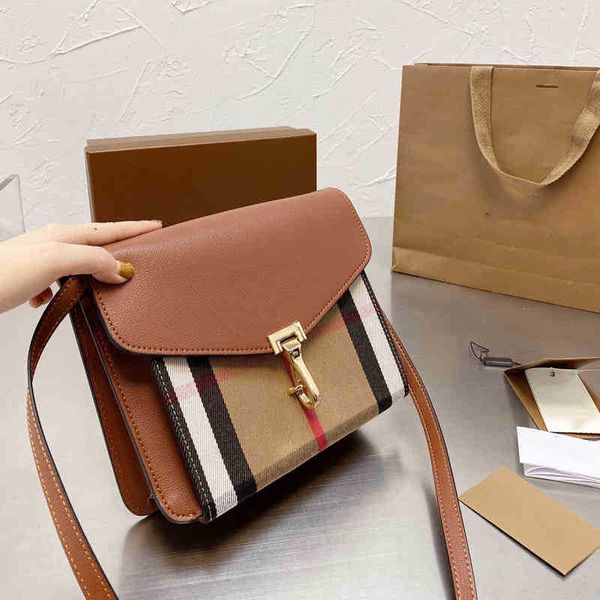 plaid stripes messenger bag women classic handbag shoulder bagss leather luxury designer crossbody female vintage purses 221130
plaid stripes messenger bag women classic handbag shoulder bagss leather luxury designer crossbody female vintage purses 221130
