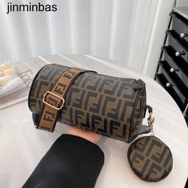 tote bag factory wholesale and retail cylinder two piece set women's 2023 new fashion printed boston bag single shoulder msenger pillow
tote bag factory wholesale and retail cylinder two piece set women's 2023 new fashion printed boston bag single shoulder msenger pillow