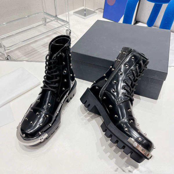 luxury designer autumn and winter fashion designer mid-heel anti-slip iron toe boots round martin boots, Black
luxury designer autumn and winter fashion designer mid-heel anti-slip iron toe boots round martin boots, Black
