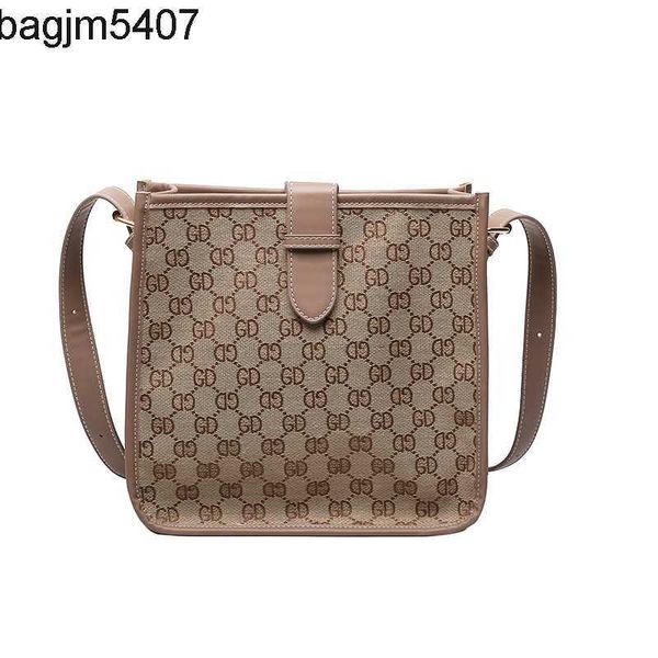design bag factory wholesale and retail new printed small square women's fashion autumn winter style wide webbed msenger large capacity
design bag factory wholesale and retail new printed small square women's fashion autumn winter style wide webbed msenger large capacity