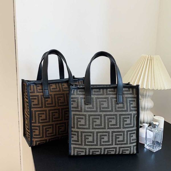 design bag factory wholesale and retail fog flower new korean version simple letter portable cosmetic wash work women's
design bag factory wholesale and retail fog flower new korean version simple letter portable cosmetic wash work women's