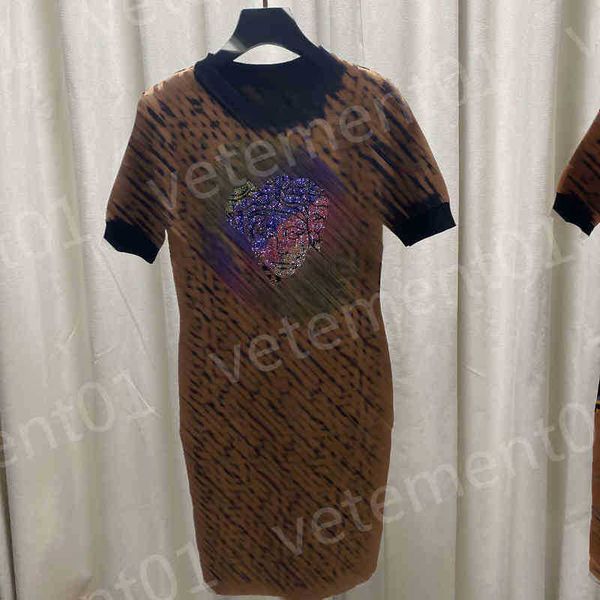 designer womens dress fashion print short sleeve casual tight dress temperament luxurious comfortable a-type skirt luxury women clothing, Black;gray
designer womens dress fashion print short sleeve casual tight dress temperament luxurious comfortable a-type skirt luxury women clothing, Black;gray