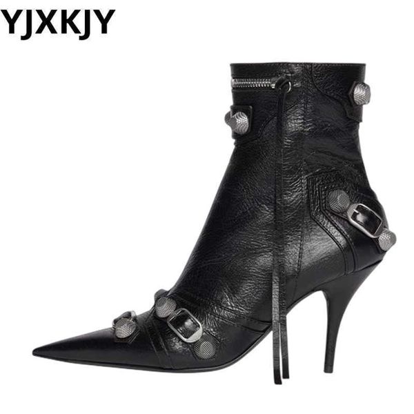 winter boots women slim high heel metal buckle chain luxury shoes fashion comfortable pointed toe ankle stiletto short 221130, Black
winter boots women slim high heel metal buckle chain luxury shoes fashion comfortable pointed toe ankle stiletto short 221130, Black