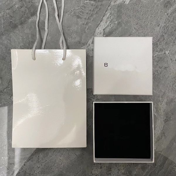 new luxury b letter white boxes jewelry accessories packaging & display box gift-bag necklaces bracelets earrings ring gem storage boxs, Black;white
new luxury b letter white boxes jewelry accessories packaging & display box gift-bag necklaces bracelets earrings ring gem storage boxs, Black;white