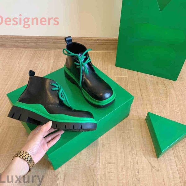 luxury designer motorcycle boots leather brand martin rider snow boots women's winter women sports shoes woman 22113.0, Black
luxury designer motorcycle boots leather brand martin rider snow boots women's winter women sports shoes woman 22113.0, Black