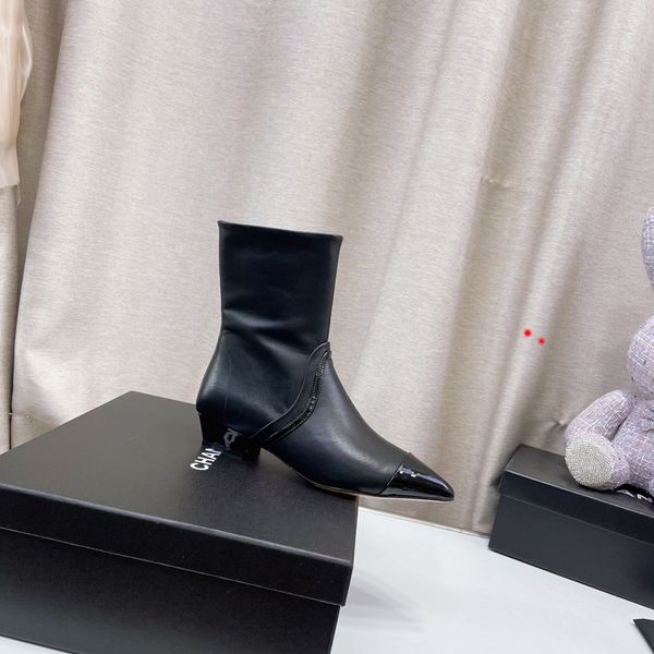 2023 star trail ankle boot luxury womens designer chunky heel boots lace up martin boots ladys fashion winter booties with box -e053, Black
2023 star trail ankle boot luxury womens designer chunky heel boots lace up martin boots ladys fashion winter booties with box -e053, Black
