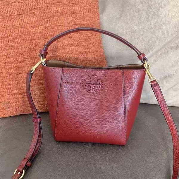 t0ryburchs designer handbags straight women's litchi mini bucket deformation hand shoulder crossbody bag
t0ryburchs designer handbags straight women's litchi mini bucket deformation hand shoulder crossbody bag