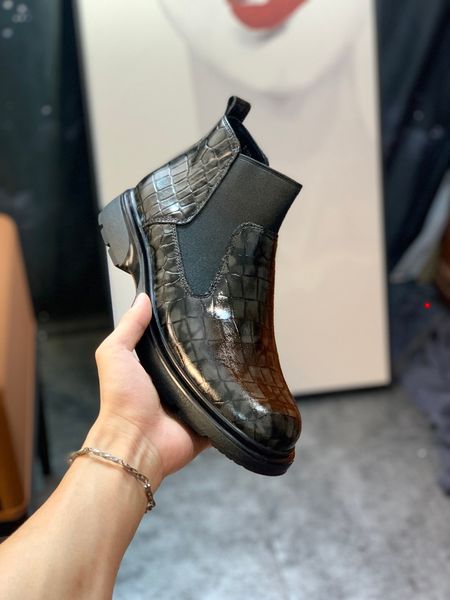 2023 man snow boots mens boots classic short keep warm with card dust bag tag sell aus booties men shoes -k047, Black
2023 man snow boots mens boots classic short keep warm with card dust bag tag sell aus booties men shoes -k047, Black