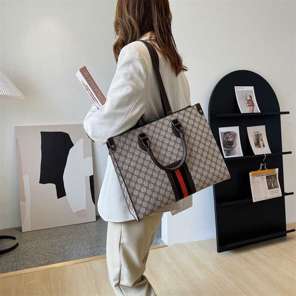 design bag factory wholesale and retail 2023 new printed donkey home tote bag fashion simple handheld one shoulder crossbody women's
design bag factory wholesale and retail 2023 new printed donkey home tote bag fashion simple handheld one shoulder crossbody women's
