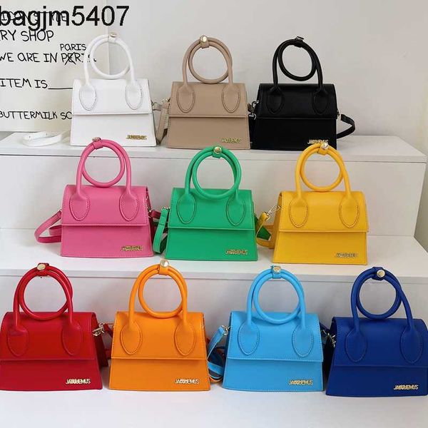 design bag factory wholesale and retail dign high texture single shoulder crossbody portable concave small square women's
design bag factory wholesale and retail dign high texture single shoulder crossbody portable concave small square women's