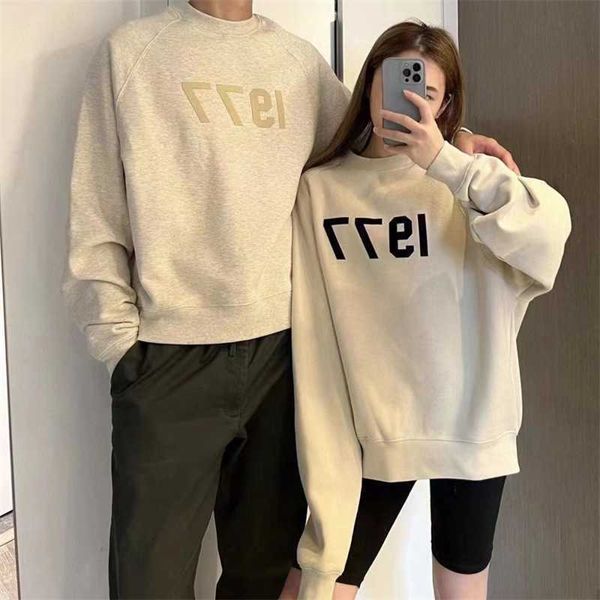 hoodies hweatshirts fog double line essentials flocking 1977 plush sweater american high street loose lovers' jimo, Black
hoodies hweatshirts fog double line essentials flocking 1977 plush sweater american high street loose lovers' jimo, Black