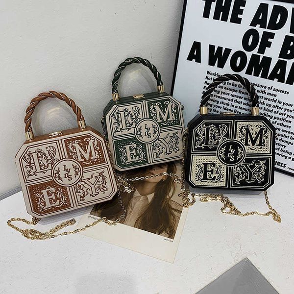 design bag factory wholesale and retail new women's one shoulder crossbody bag fashion trend large capacity small square travel korean
design bag factory wholesale and retail new women's one shoulder crossbody bag fashion trend large capacity small square travel korean