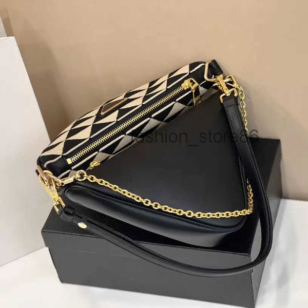 womens leather and canvas 2 in 1 shoulde bags prads diagonal crossbody bag luxury designer gold chain triangle handbags for women with coin
womens leather and canvas 2 in 1 shoulde bags prads diagonal crossbody bag luxury designer gold chain triangle handbags for women with coin