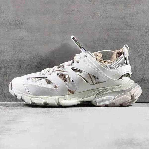 2022 casual shoes triple s track 3.0 sneakers transparent nitrogen crystal outsole running shoes mens womens trainers black white gr
2022 casual shoes triple s track 3.0 sneakers transparent nitrogen crystal outsole running shoes mens womens trainers black white gr