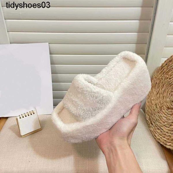 designer slipper thick soled aw king wool slippers for women 2022 net red same style sponge cake letter shoes indoor anti-skid size 34-40, Black
designer slipper thick soled aw king wool slippers for women 2022 net red same style sponge cake letter shoes indoor anti-skid size 34-40, Black