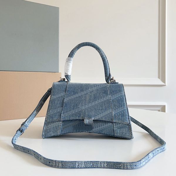 hourglass handbag denim crossbody shoulder bag genuiine leather women half moon tote bags adjustable removable strap fashion letter magnetic
hourglass handbag denim crossbody shoulder bag genuiine leather women half moon tote bags adjustable removable strap fashion letter magnetic