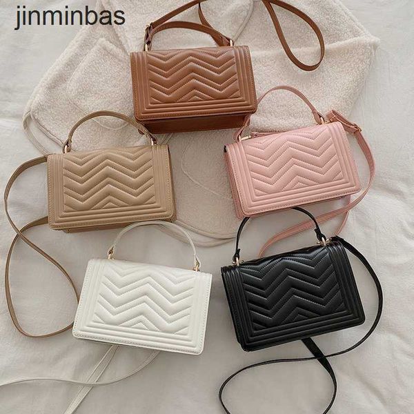 tote bag factory wholesale and retail bag women's spring new fashion flip embroidered thread small fragrance hand-held single shoulder
tote bag factory wholesale and retail bag women's spring new fashion flip embroidered thread small fragrance hand-held single shoulder