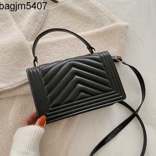 design bag factory wholesale and retail small bag women's new red fashion style one shoulder crossbody autumn
design bag factory wholesale and retail small bag women's new red fashion style one shoulder crossbody autumn