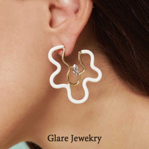 oil painting geometric simple crystal enamel earrings french elegant niche design summer new earrings accessories female 221202, Golden
oil painting geometric simple crystal enamel earrings french elegant niche design summer new earrings accessories female 221202, Golden