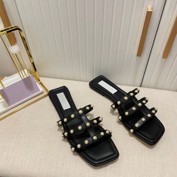 

New Fashion Pearl Slippers Luxury Designer Sandals Leather Riveted Beach Shoes Outdoor Bathroom Non slip Rubber Flat Bottom Ribbon Combination 36-40, Black