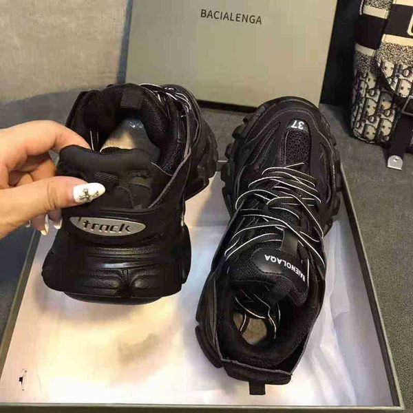 designer shoes trendy balencigass roller skates 2022 paris third generation track black spring autumn family ins thick
designer shoes trendy balencigass roller skates 2022 paris third generation track black spring autumn family ins thick