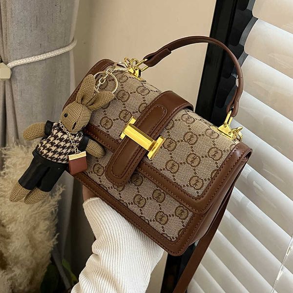 design bag factory wholesale and retail red fashion print small square bag women's korean popular dign chain oblique span
design bag factory wholesale and retail red fashion print small square bag women's korean popular dign chain oblique span