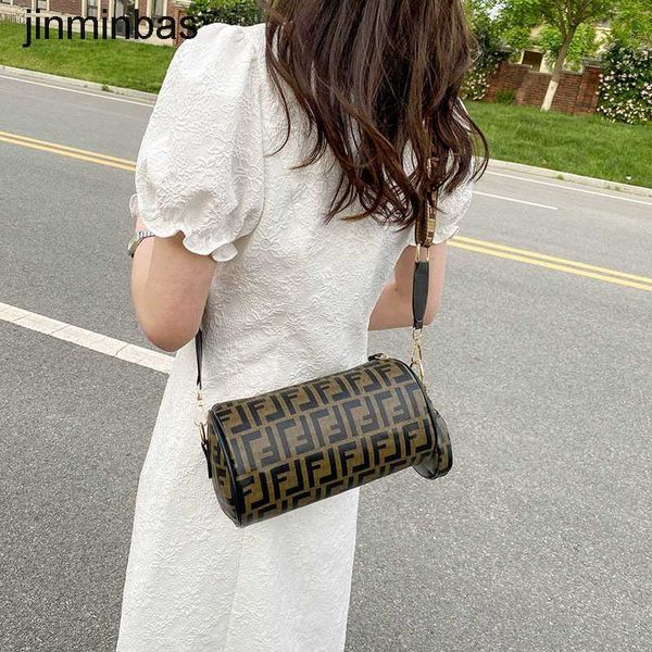 tote bag factory wholesale and retail 2023 spring summer new fashion trend two piece bucket temperament dign women's single shoulder ba
tote bag factory wholesale and retail 2023 spring summer new fashion trend two piece bucket temperament dign women's single shoulder ba
