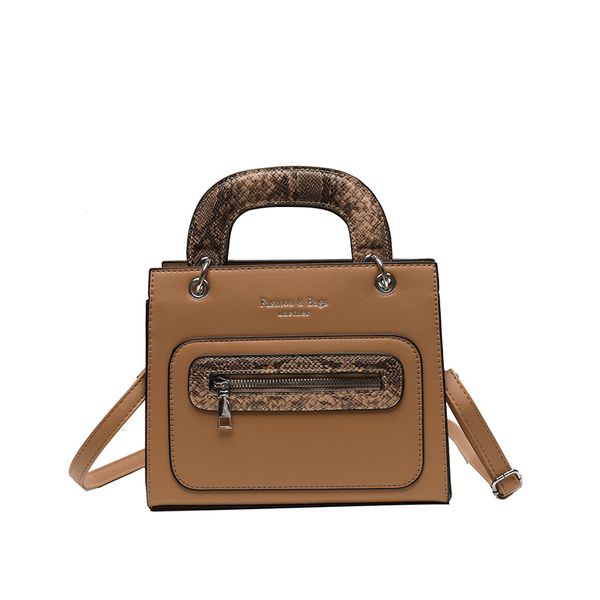 2022 new luxury designer fashion trend tote bag versatile women's commuter bag texture single shoulder cross-body bag for women 112
2022 new luxury designer fashion trend tote bag versatile women's commuter bag texture single shoulder cross-body bag for women 112
