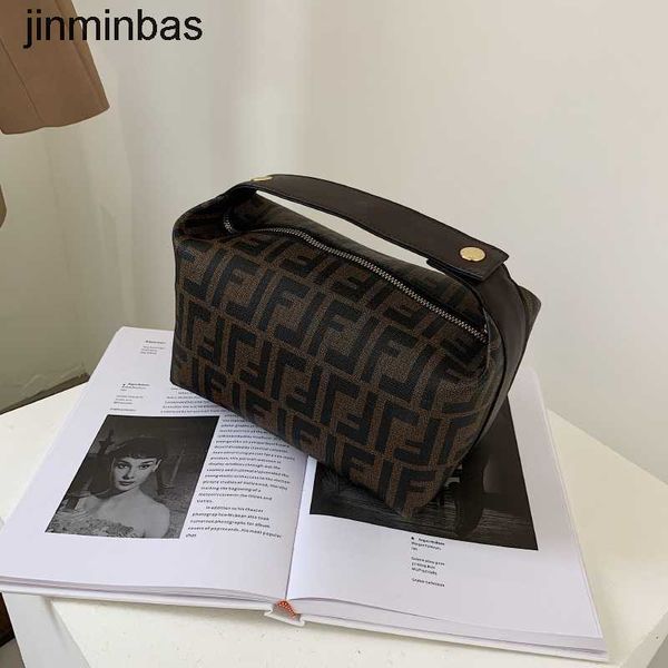 tote bag factory wholesale and retail portable cosmetic new large capacity travel storage women's washing
tote bag factory wholesale and retail portable cosmetic new large capacity travel storage women's washing