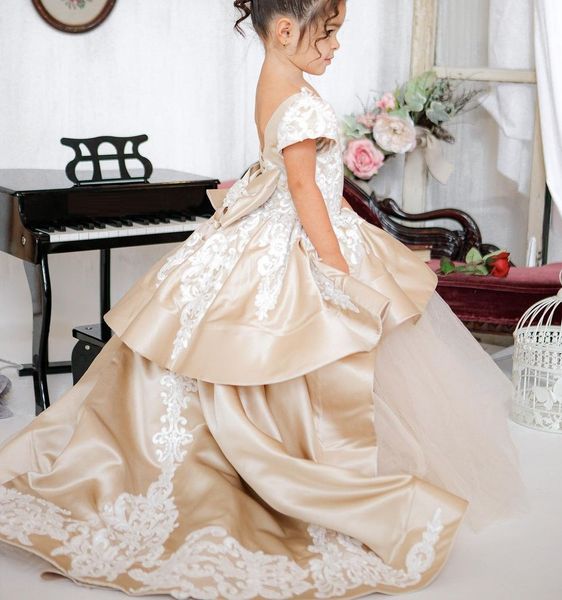flower girl dress princess sleeve ruched skirt tulle satin floral appqulies v back with bow sweep train, White;red
flower girl dress princess sleeve ruched skirt tulle satin floral appqulies v back with bow sweep train, White;red