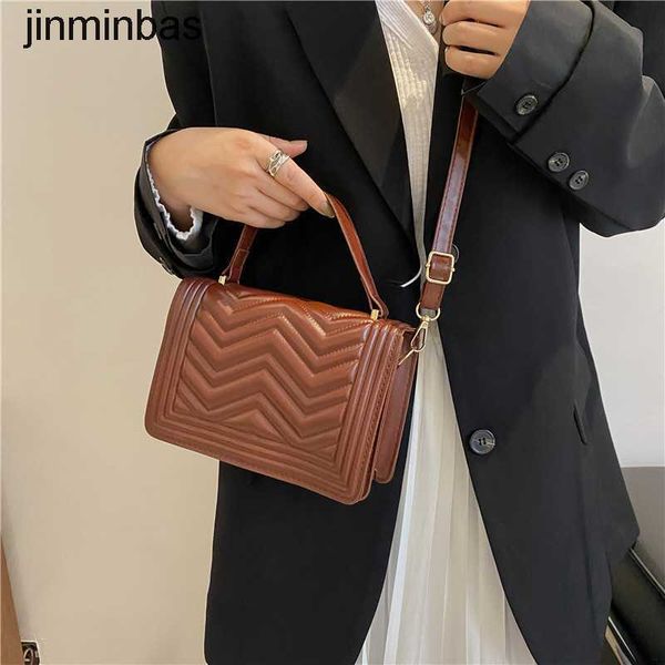 tote bag factory wholesale and retail fashionable high-end women's fashionable armpit simple popular one shoulder small square
tote bag factory wholesale and retail fashionable high-end women's fashionable armpit simple popular one shoulder small square