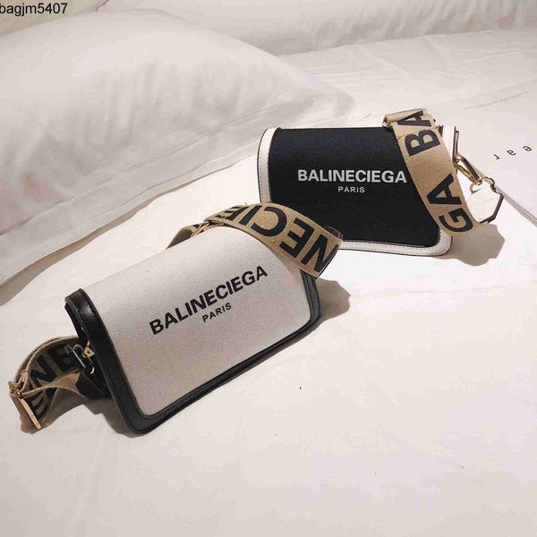 design bag factory wholesale and retail canvas letter printed small square women's 2023 new fashion wide shoulder belt msenger single
design bag factory wholesale and retail canvas letter printed small square women's 2023 new fashion wide shoulder belt msenger single
