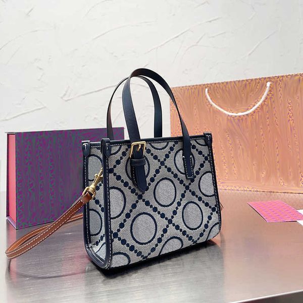 designer luxury women the tote bag fashion versatile handbags shoulder crossbody bags purse tories totes large capacity saddle wallets 7a u4
designer luxury women the tote bag fashion versatile handbags shoulder crossbody bags purse tories totes large capacity saddle wallets 7a u4