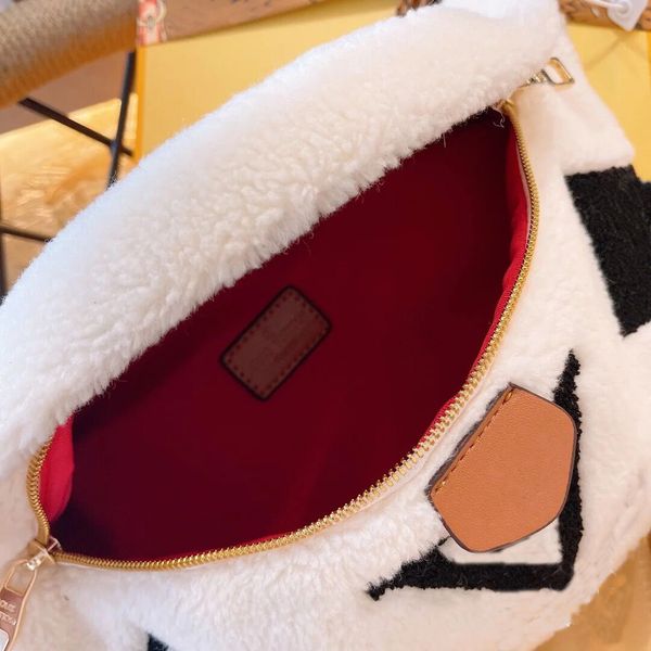 original hardware soft plush genuine teddy men chest bag bumbag designers crossbody bags purse letter tedy luxurys lambswool
original hardware soft plush genuine teddy men chest bag bumbag designers crossbody bags purse letter tedy luxurys lambswool