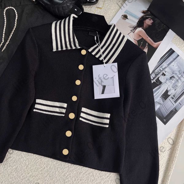 fashion womens sweaters collar stripe short single button classic color contrast knitwears warm brand designer woman cardigan, White;black
fashion womens sweaters collar stripe short single button classic color contrast knitwears warm brand designer woman cardigan, White;black